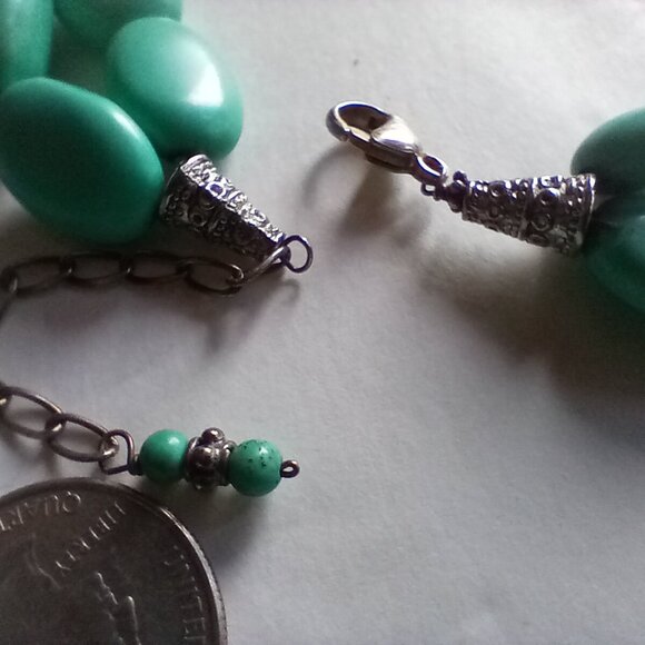 Gorgeous Vintage Native American Tumbled Turquoise and Silver Necklace - Picture 8 of 10